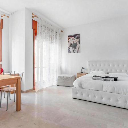 דירות מילאנו Moncler House Navigli מראה חיצוני תמונה